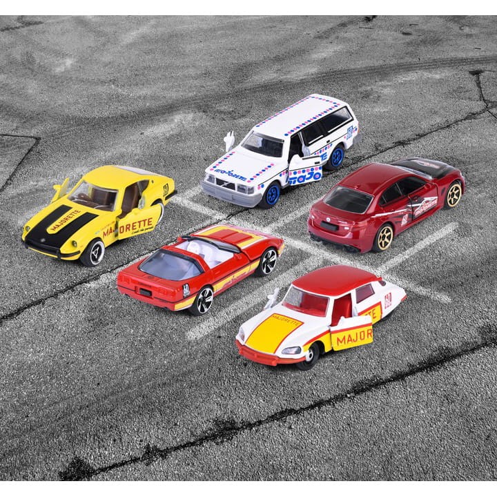ZESTAW-5-POJAZDOW-METALOWE-SAMOCHODY-RESORAKI-60-LAT-CHEVROLET-Marka-Majorette.jpg