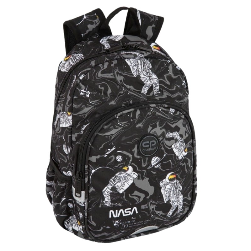 plecak-szkolny-coolpack-czarny-nasa-astronauta-kosmos-kieszenie-chlopiecy-przod.jpg