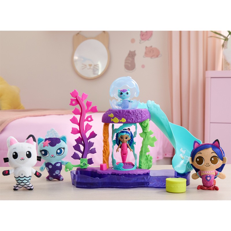 pol_pl_Koci-Domek-Gabi-Film-Zestaw-Kolorowe-Akwarium-Figurki-Gabi-Syrenkotka-akcesoria-Gabbys-Dollhouse-the-Movie-39481_6_800.jpg