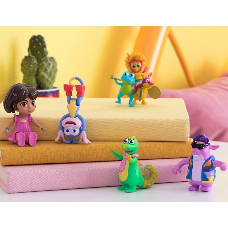 pol_pl_Dora-Poznaje-Swiat-Zestaw-Fantastic-Friends-Gift-Pack-7-Figurek-39258_7_800.jpg