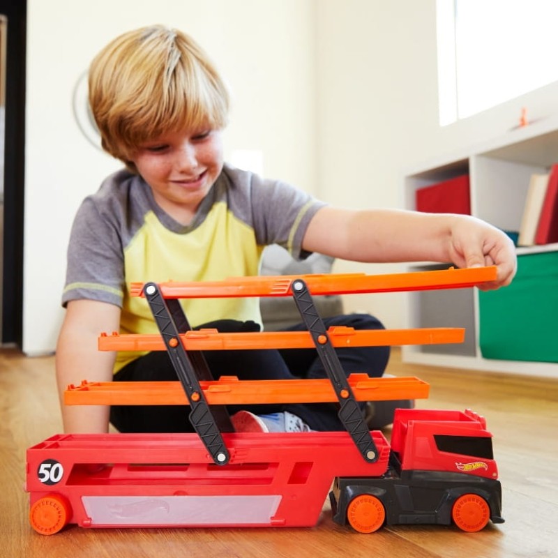 hot-wheels-laweta-transporter.jpg