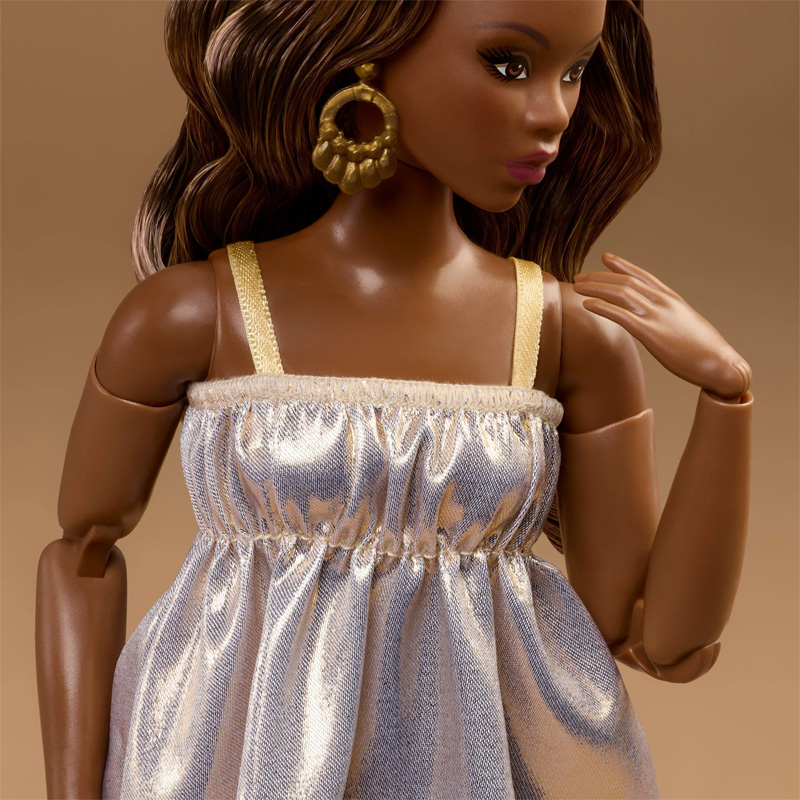 5e952ce5-1ae6-4634-a645-bdf39ecffdb1_i-barbie-basics-model-09-lalka-kolekcjonerska-brunetka-zlota-sukienka-jjx28_800.jpg