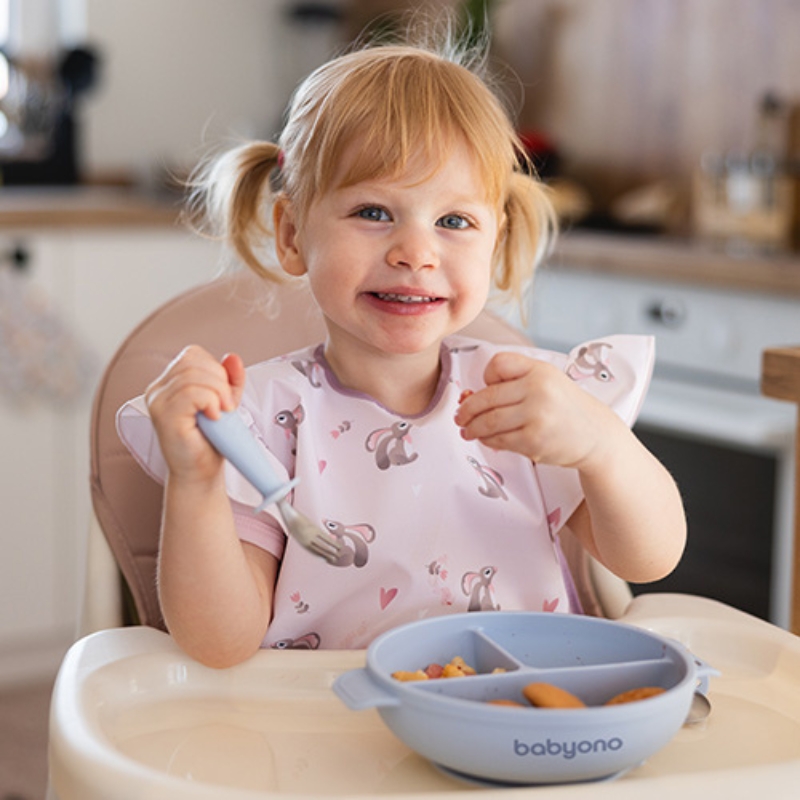 babyono-Silikonowy-talerz-z-przyssawką-przykrywką-niebieski (4).jpg