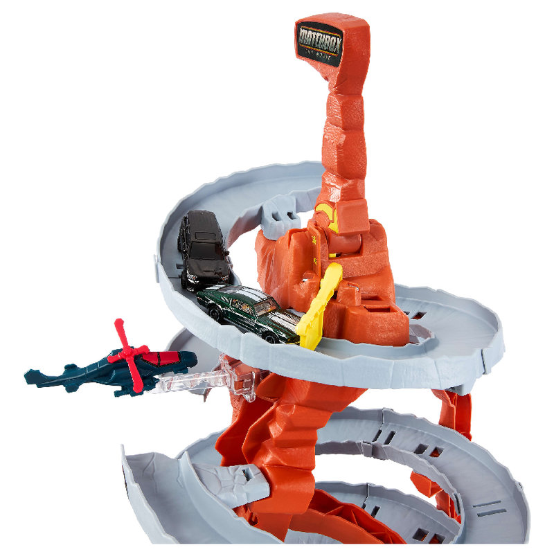 pol_pl_Matchbox-The-Movie-zestaw-toro-Gorska-Ucieczka-przed-Helikopterem-Tor-2-Samochody-Helikopter-42032_5.jpg