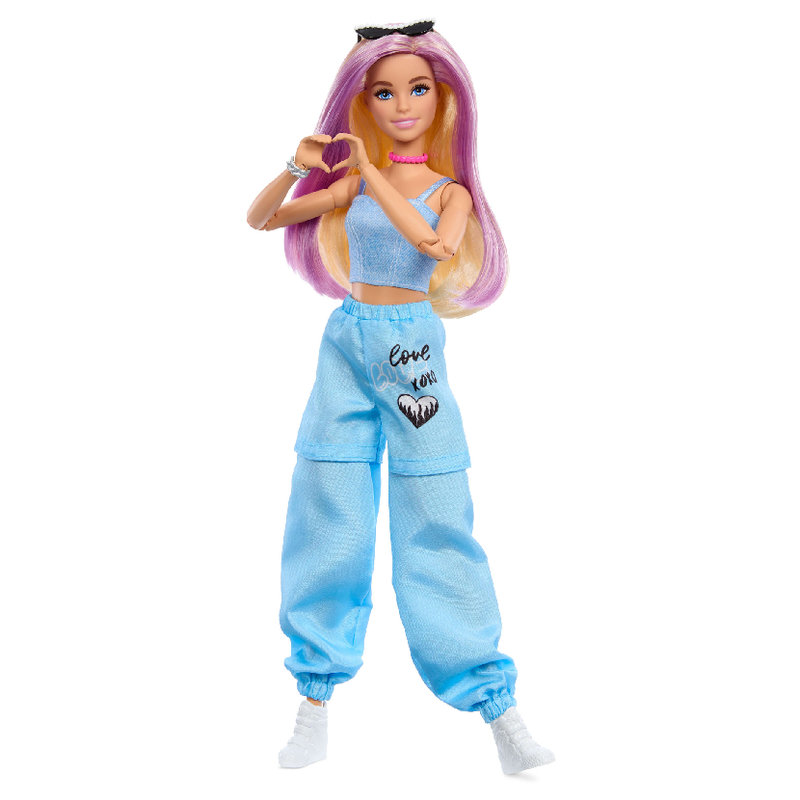 pol_pl_Lalka-Barbie-Deluxe-Style-Zestaw-modowy-z-lalka-ubrankami-i-akcesoriami-42154_3.jpg