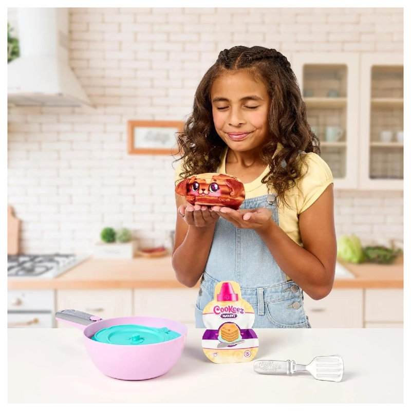 cookeez-makery-pancake-treatz-play-set-23508-5452158.jpg
