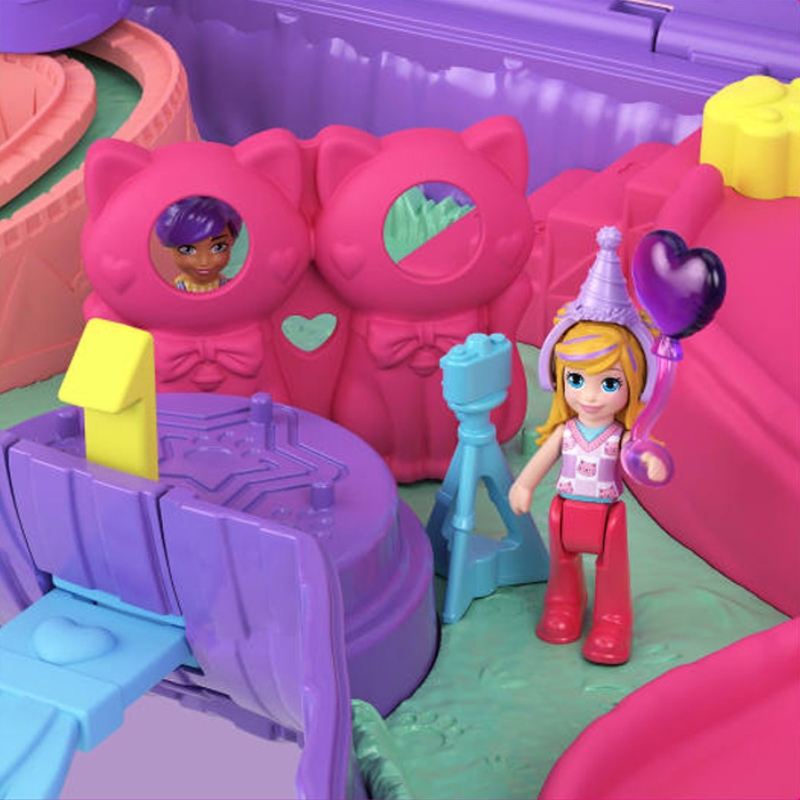 Polly Pocket Zestaw W Walizce Celebration Kitty Piniata Kotek + Akcesoria 4+